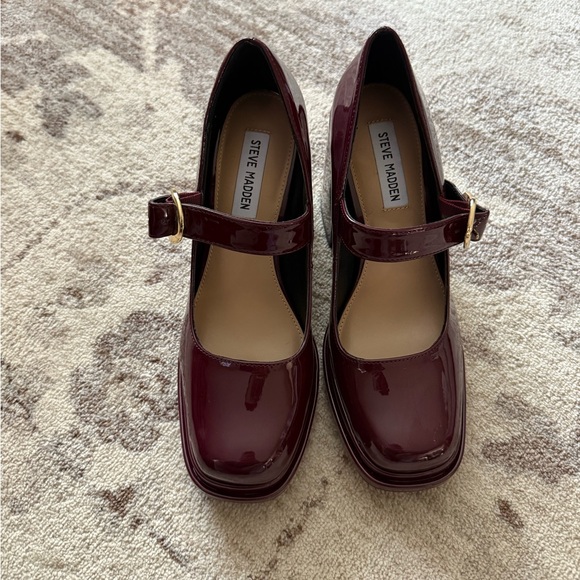 Steve Madden Nabella Mary Jane Pump - Picture 3 of 7